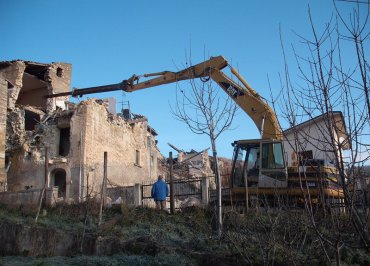 Demolizione fabbricato Abruzzo: Poggio Picenze 6