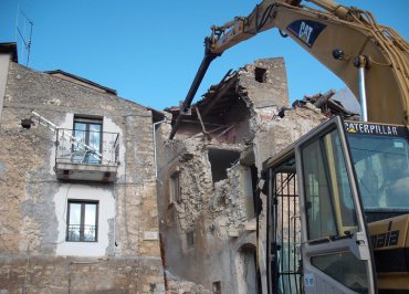 Demolizione fabbricato Abruzzo: Poggio Picenze 10