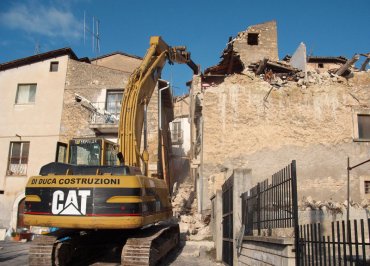 Demolizione fabbricato Abruzzo: Poggio Picenze 11