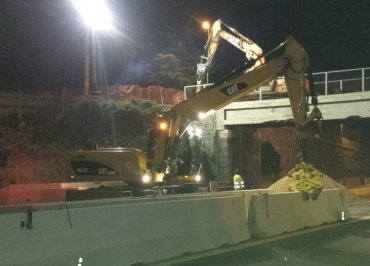 Demolizione edile notturna Napoli-Salerno: cavalcavia Autostrada A3 5