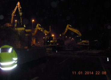 Demolizione edile notturna Napoli-Salerno: cavalcavia Autostrada A3 24