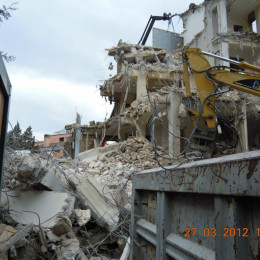 Demolizione edile - L'Aquila: Pettina (Via Basile) 1