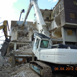 Demolizione edile - L'Aquila: Pettina (Via Basile) 2