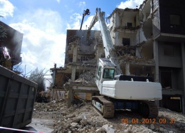 Demolizione edile - L'Aquila: Pettina (Via Basile) 18