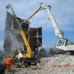 Demolizione edile - L'Aquila: Pettina (Via Basile) 2