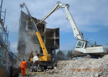 Demolizione edile - L'Aquila: Pettina (Via Basile) 34