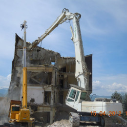 Demolizione edile - L'Aquila: Pettina (Via Basile) 3