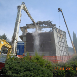 Demolizione edile - L'Aquila: Pettina (Via Basile) 1