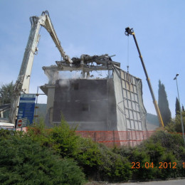 Demolizione edile - L'Aquila: Pettina (Via Basile) 2