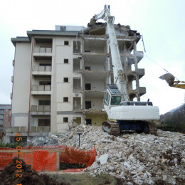 Demolizione speciale - L'Aquila: Palazzina Marinelli 3