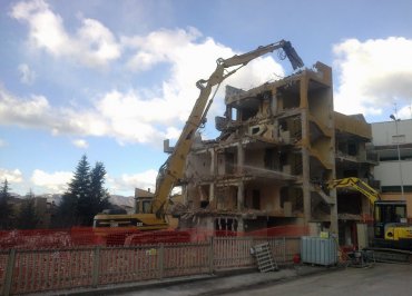 Demolizione edile L'Aquila: Pettino (Demolizione Condominio) 5