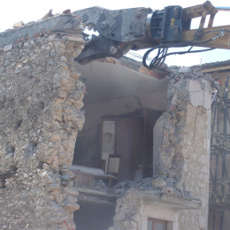 Demolizioni edili L'Aquila: Villa Sant'Angelo 2009 2