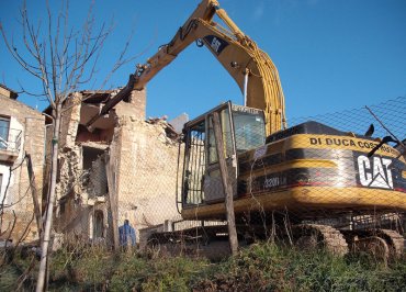 Demolizione fabbricato Abruzzo: Poggio Picenze 5