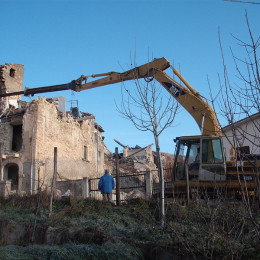 Demolizione fabbricato Abruzzo: Poggio Picenze 4
