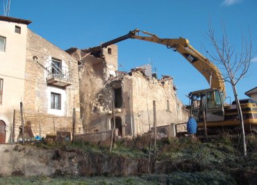 Demolizione fabbricato Abruzzo: Poggio Picenze 8