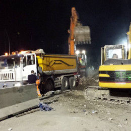 Demolizione edile notturna Napoli-Salerno: cavalcavia Autostrada A3 1