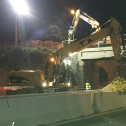 Demolizione edile notturna Napoli-Salerno: cavalcavia Autostrada A3 4