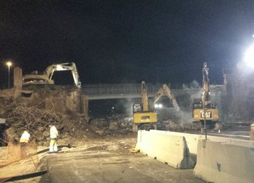 Demolizione edile notturna Napoli-Salerno: cavalcavia Autostrada A3 11