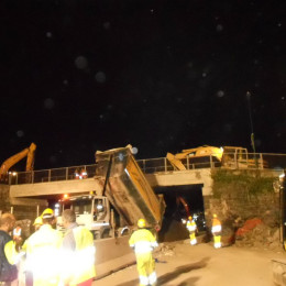 Demolizione edile notturna Napoli-Salerno: cavalcavia Autostrada A3 4