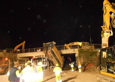 Demolizione edile notturna Napoli-Salerno: cavalcavia Autostrada A3 17