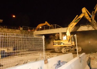 Demolizione edile notturna Napoli-Salerno: cavalcavia Autostrada A3 20