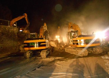 Demolizione edile notturna Napoli-Salerno: cavalcavia Autostrada A3 23