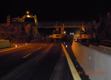 Demolizione edile notturna Napoli-Salerno: cavalcavia Autostrada A3 30
