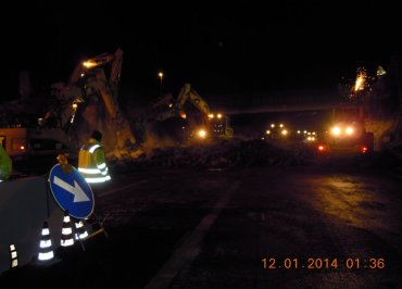 Demolizione edile notturna Napoli-Salerno: cavalcavia Autostrada A3 33