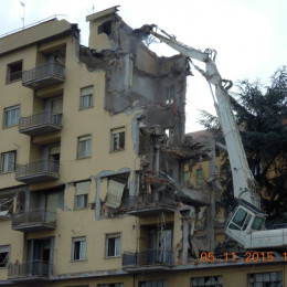 Demolizione edile L'Aquila: Via Castiglione 1