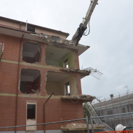 Demolizione edile - L'Aquila: Via degli Orsini 1