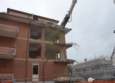 Demolizione edile - L'Aquila: Via degli Orsini 3