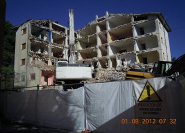 Demolizione edile - L'Aquila: Via degli Orsini 18